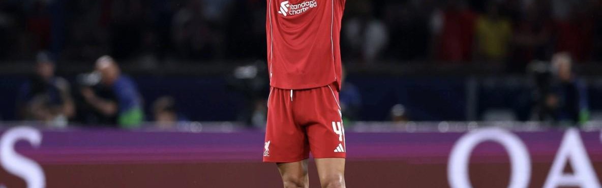 bob半岛体育官方入口-TA：利物浦打五后卫对巴黎虽未占优势，但在英超有一定可行性