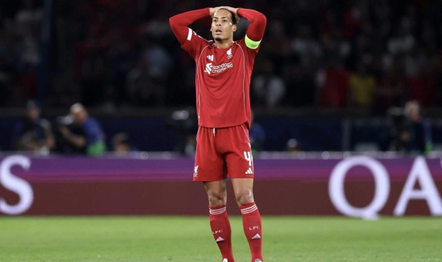 bob半岛体育官方入口-TA：利物浦打五后卫对巴黎虽未占优势，但在英超有一定可行性